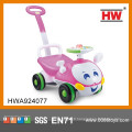 Nouveau design Pink Color Baby Ride On Cars avec push handle avec lumière et musique